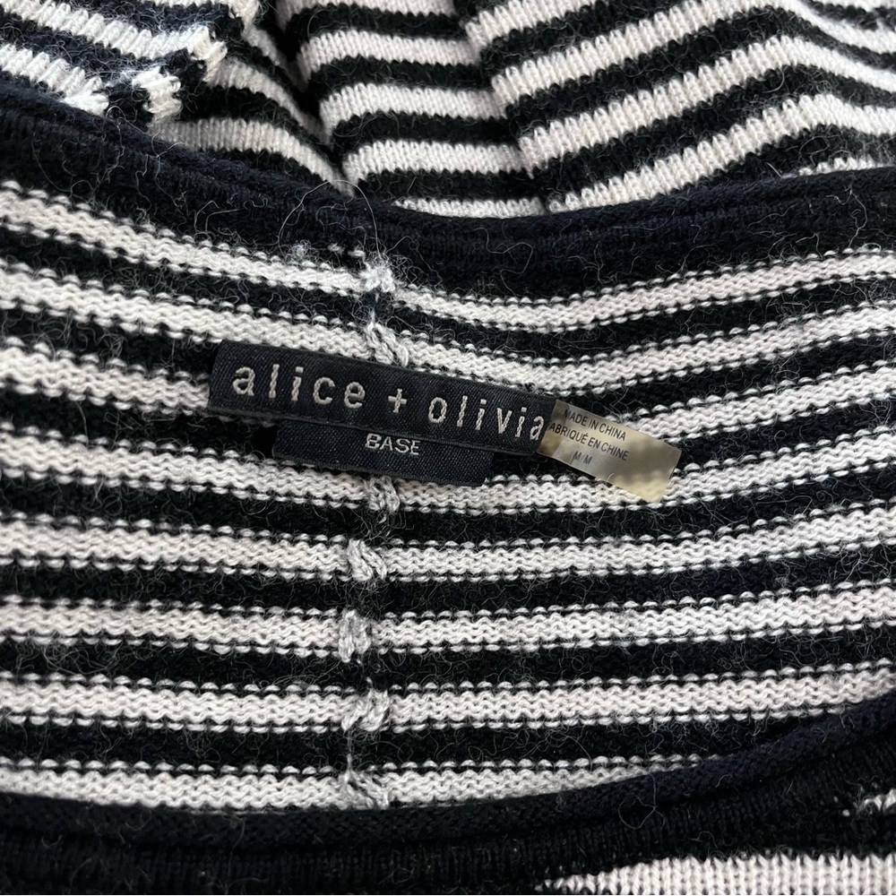 Sold - Picture 5 of 9